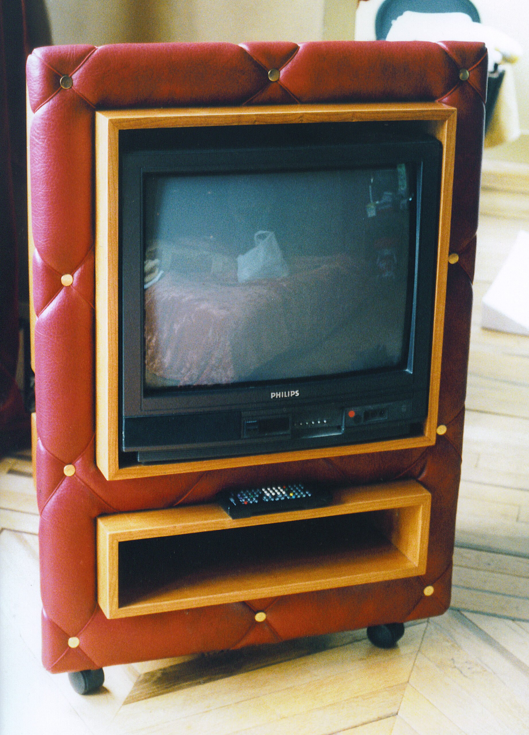 Vintage Philips televisie als museumobject